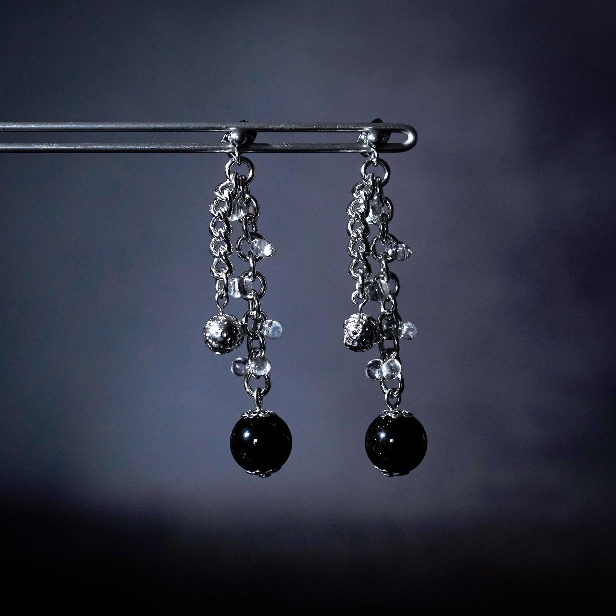 漆黒の黒曜石とシルバーのアクセサリー ロックでクールなピアス・イヤリング＆ブレスレットのセット #10300100